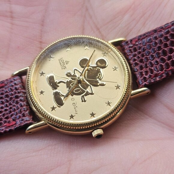 Vintage Disney Lorus Wristwatch Burgundy Tone Genuine Leather Strap Watch - Picture 4 of 12